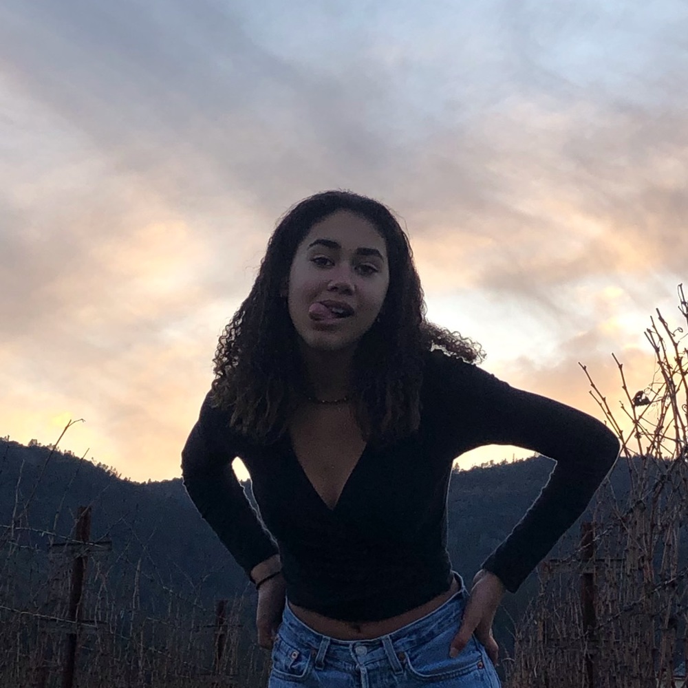 Meet your Posher, Talia